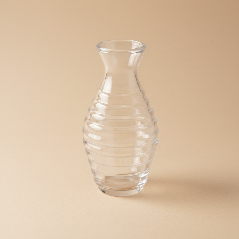 Vase en verre transparent vague