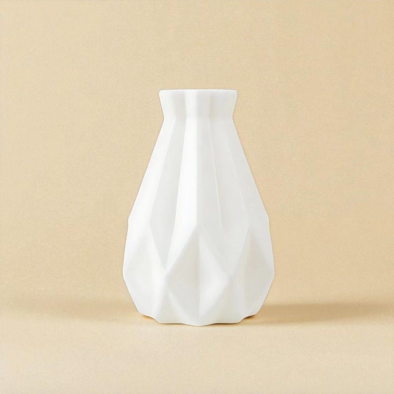 Vase origami conique blanc