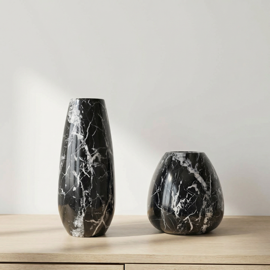Collection vases marbre noir design scandinave