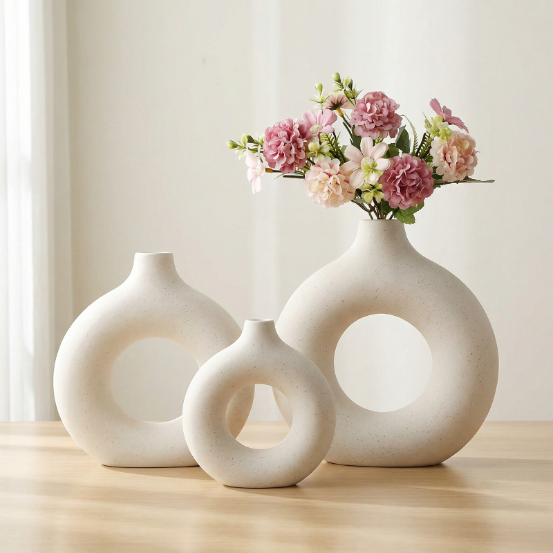 Vases en céramique design circulaire – Style minimaliste moderne