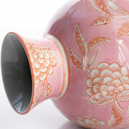 Vase céramique rose motif floral détail haut