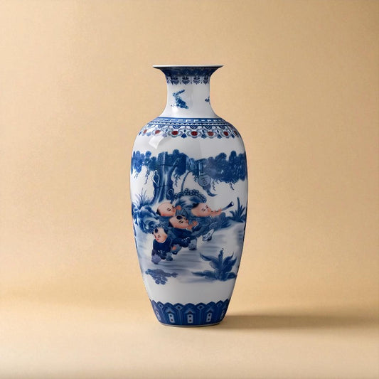 Vase chinois en porcelaine bleu et blanc bébé