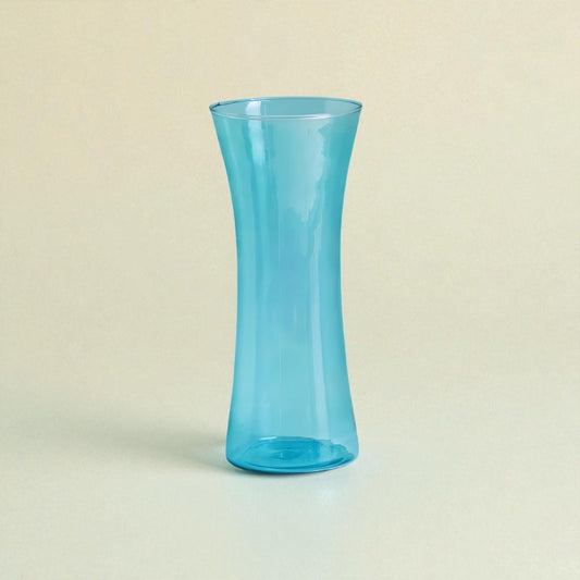 Vase en verre allongé