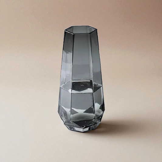 Vase en verre transparent noir origami