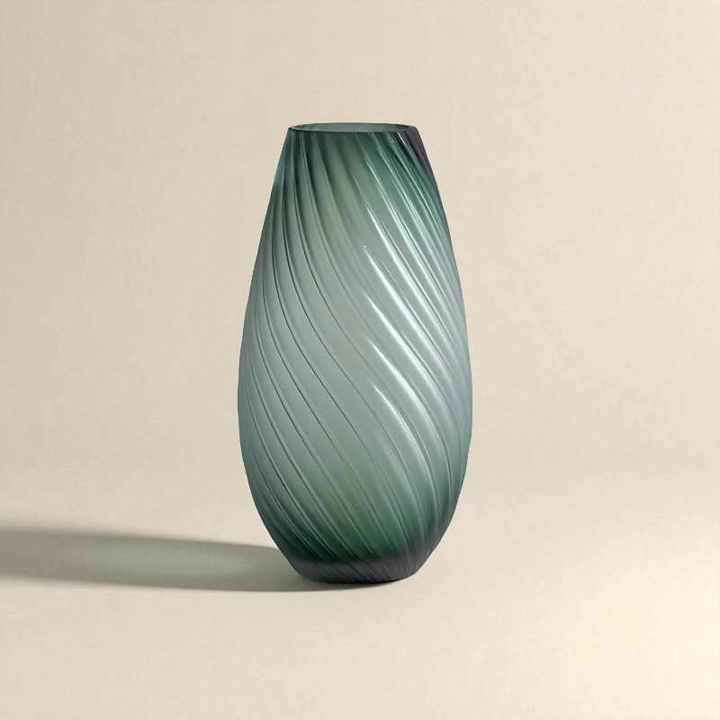 Vase en verre vert strié taille L