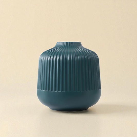 Vase strié conique vert