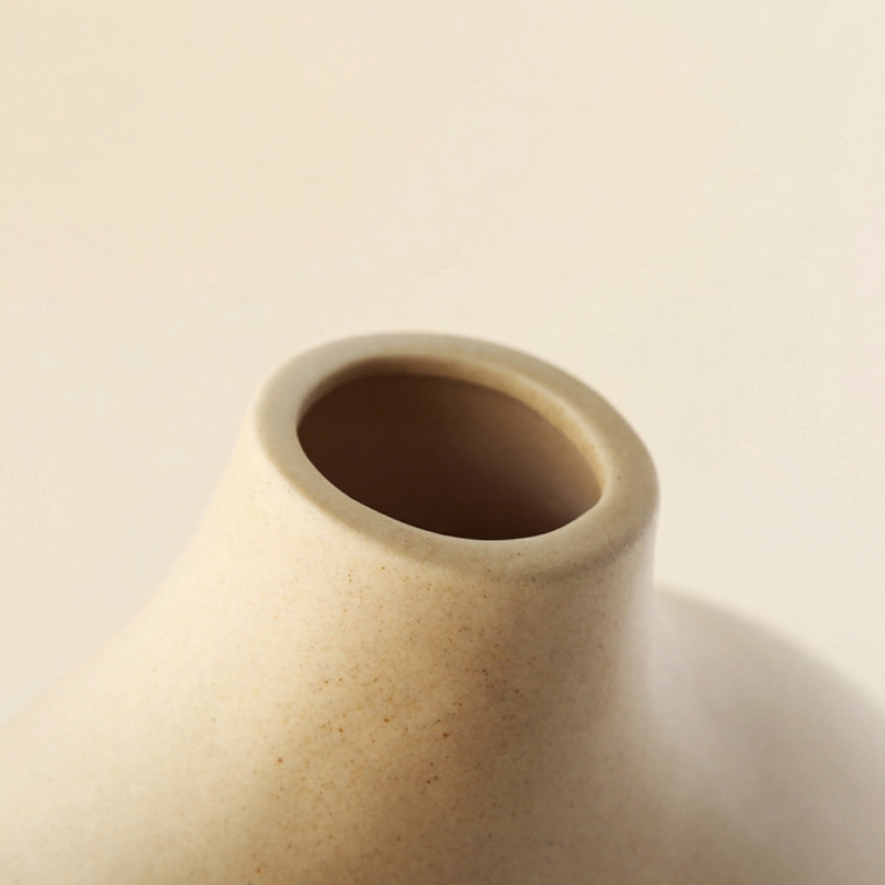 Vases en céramique design circulaire – Style minimaliste moderne