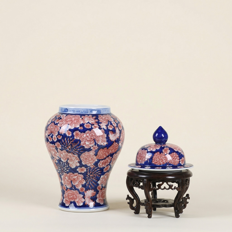 Vases en porcelaine bleu profond et motifs floraux rouges – Élégance asiatique raffinée L'UNIVERS DU VASE