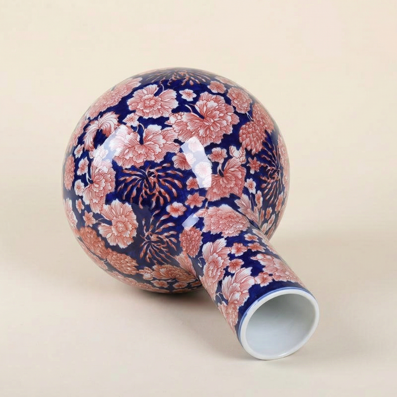 Vases en porcelaine bleu profond et motifs floraux rouges – Élégance asiatique raffinée L'UNIVERS DU VASE